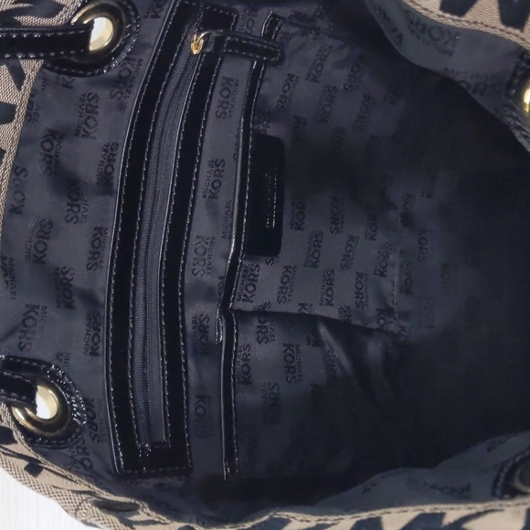 MICHAEL KORS Signature Jet Set Logo Tote Bag - Picture 5 of 7